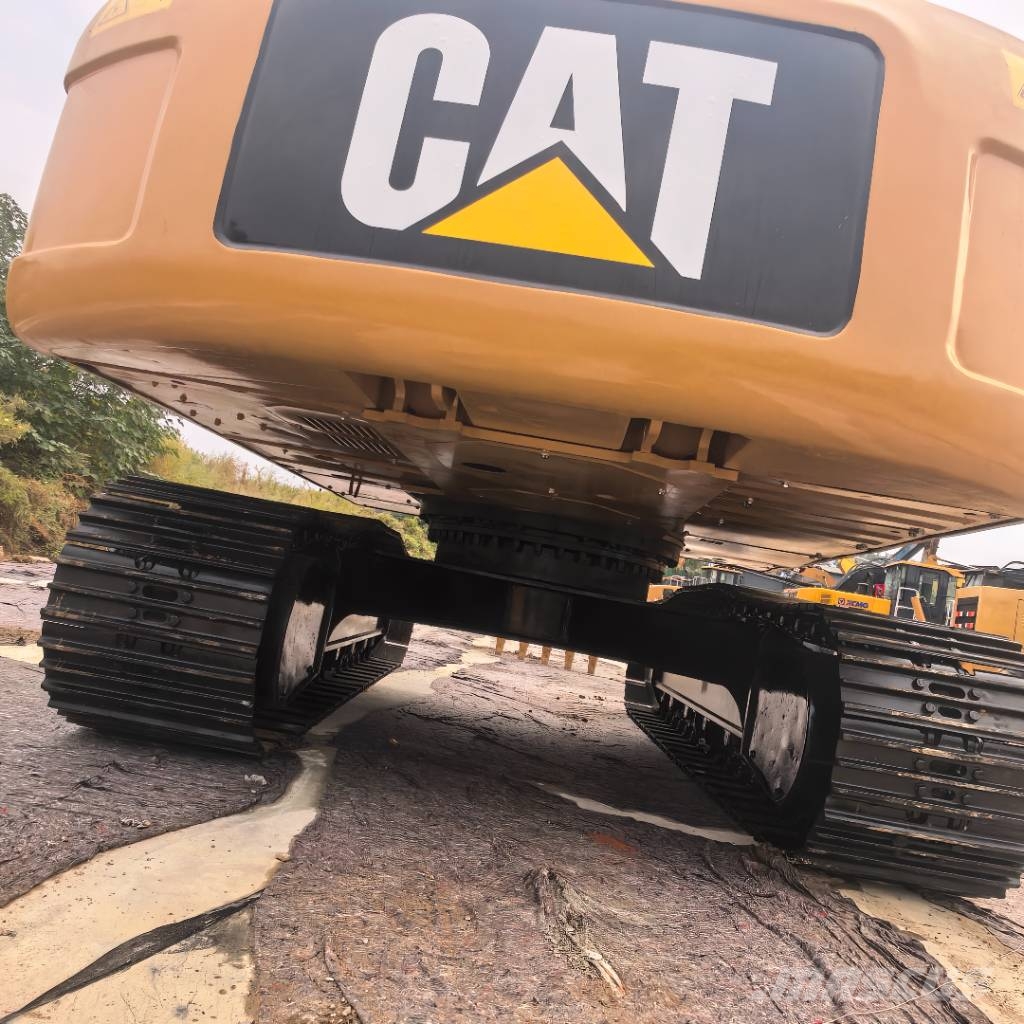 CAT 320 D2L 중형굴삭기 7톤-28톤