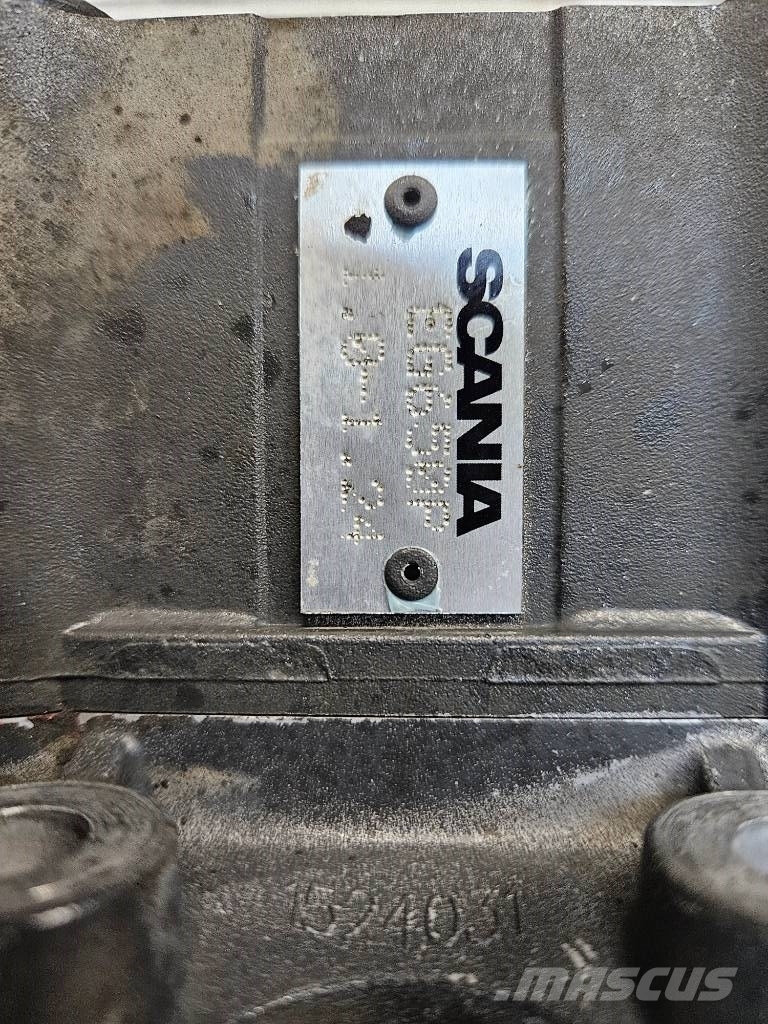 Scania ja Volvo Voimanulosottoja, Useita erilaisia Υδραυλικά
