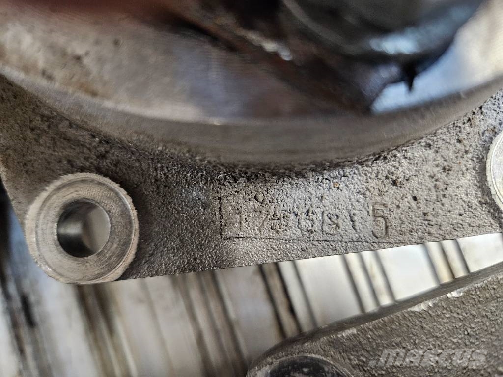 Scania ja Volvo Voimanulosottoja, Useita erilaisia Υδραυλικά