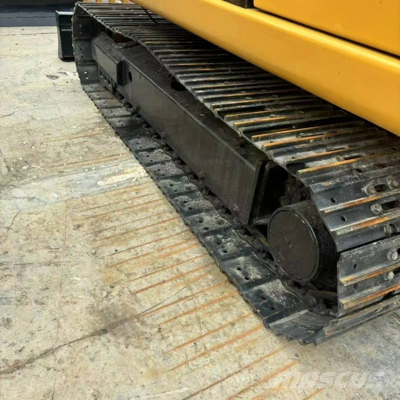 CAT 305.5 E2 Vikšriniai ekskavatoriai