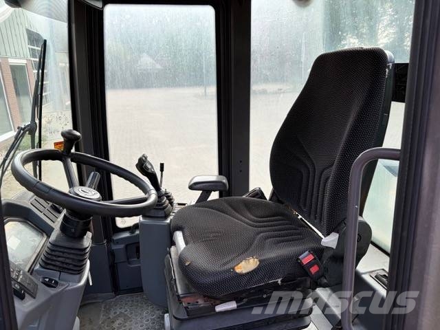 Volvo L 35 G 輪胎式裝載機