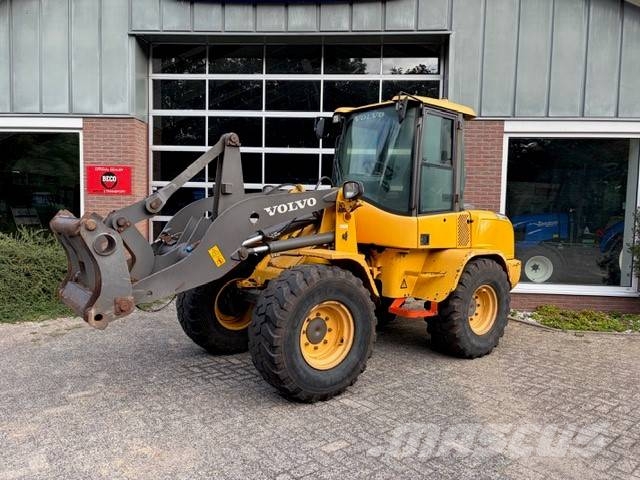 Volvo L 35 G 輪胎式裝載機