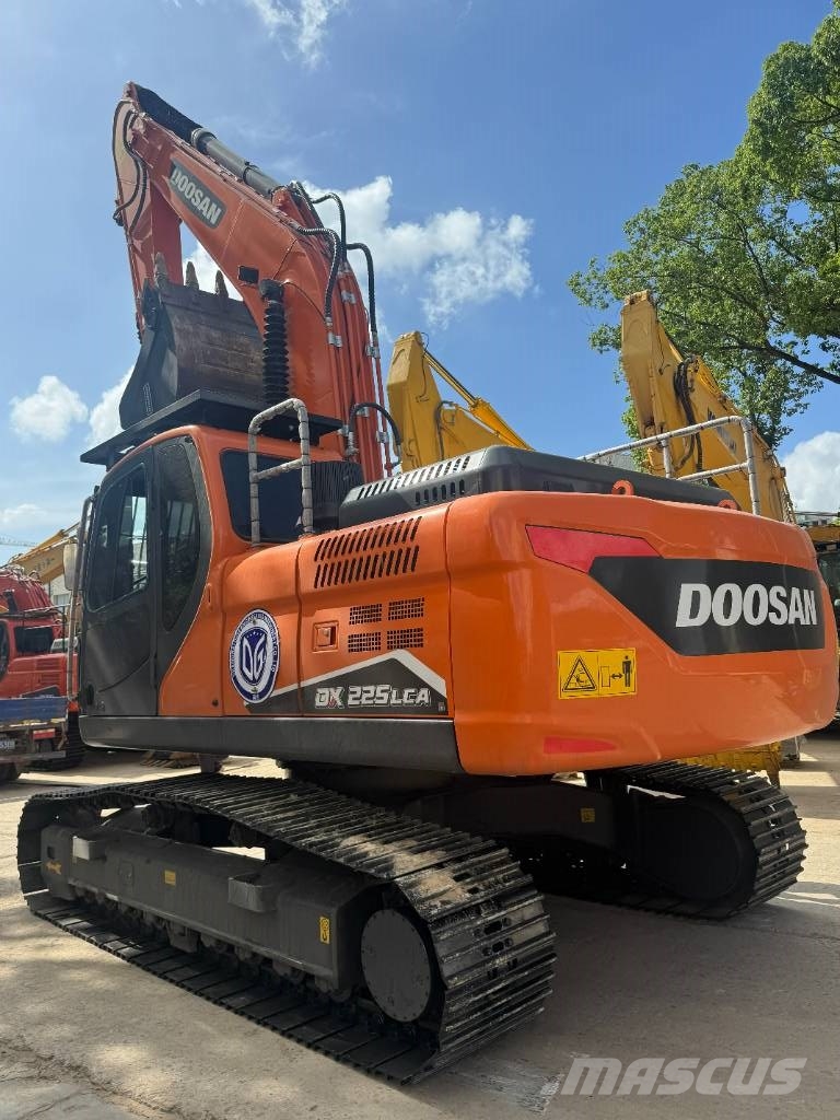Doosan DX 225 Rupsgraafmachines