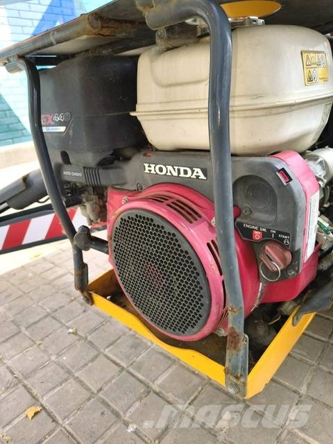 Hinowa LL1775 Ανυψωτήρες με αρθρωτό βραχίονα