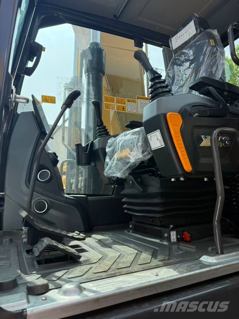 XCMG XE200 GA Midi excavators  7t - 12t