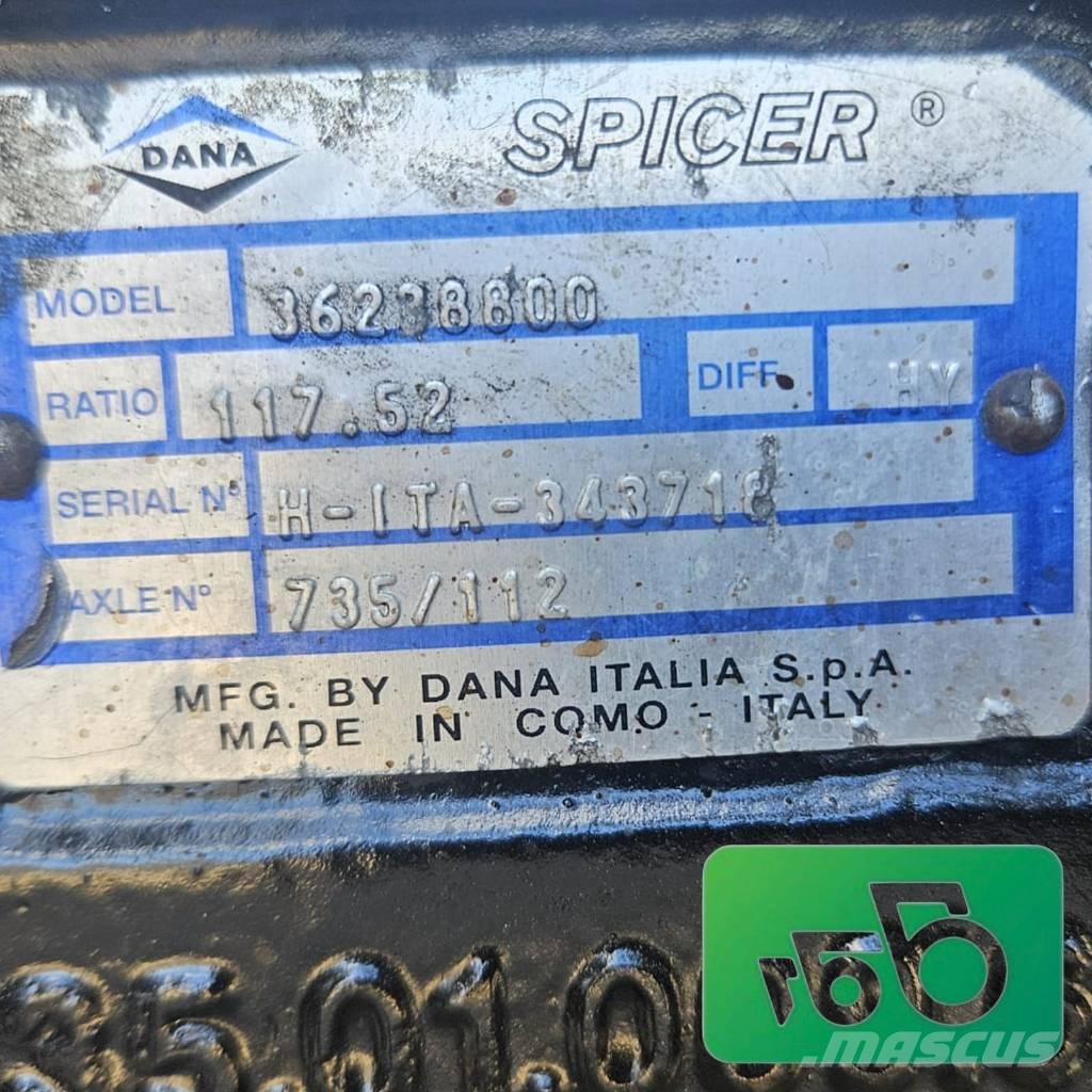 Valtra N111 Dana Spicer Front Axle 7350100961 Rama i zawieszenie