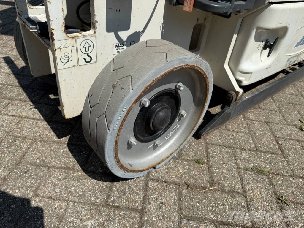 JLG 2630 ES schaar hoogwerker 10 meter Schaarhoogwerkers