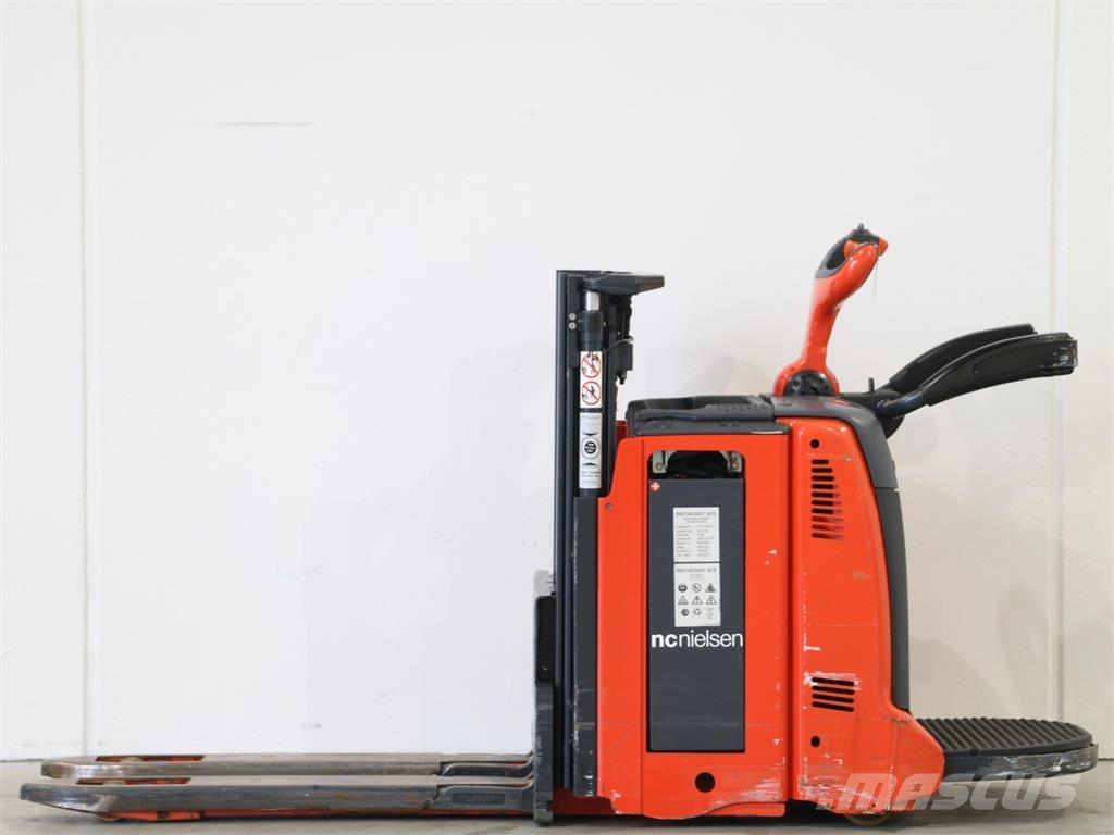 Linde D14AP/133-01 Pedestrian stacker