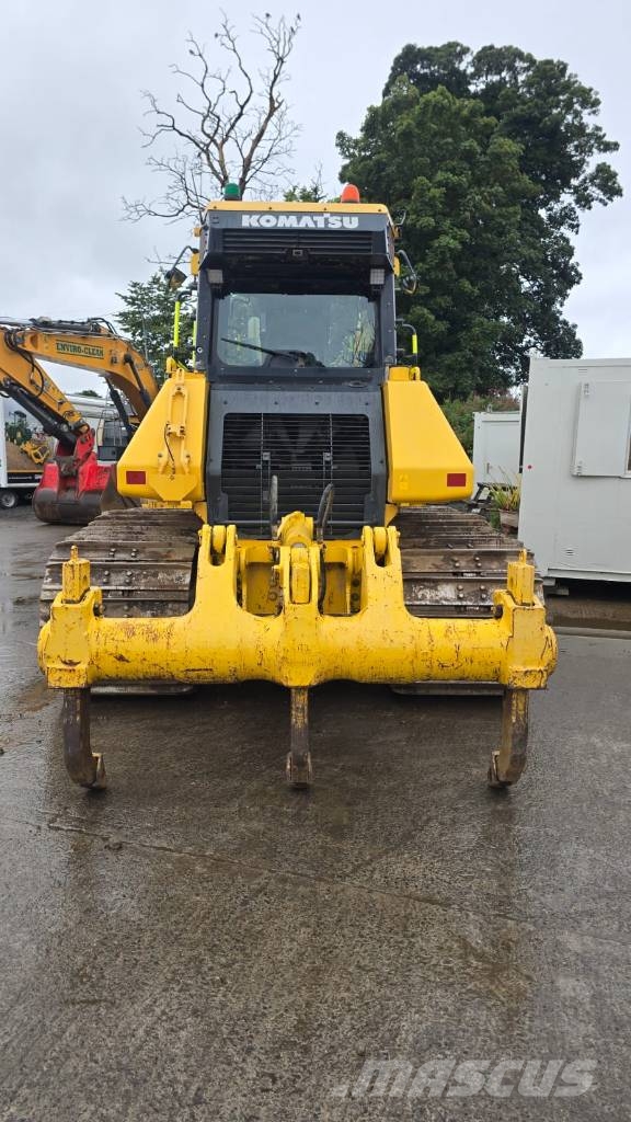 Komatsu D 61 PX Kāpurķēžu buldozeri