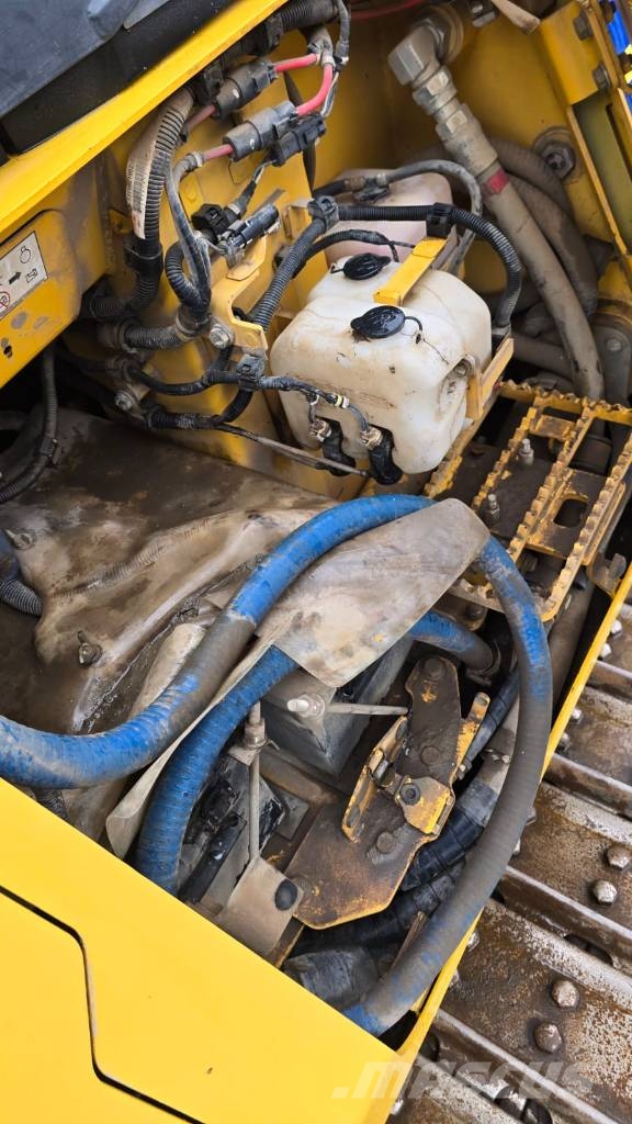 Komatsu D 61 PX Kāpurķēžu buldozeri
