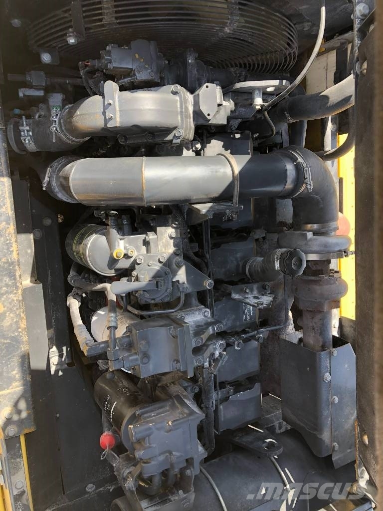 Komatsu 450 Εκσκαφείς με ερπύστριες