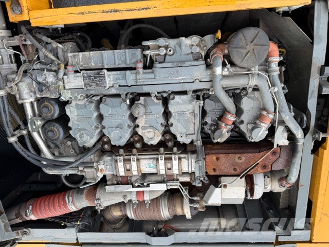 Liebherr R 946 Rupsgraafmachines