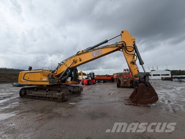 Liebherr R 946 Rupsgraafmachines