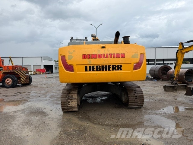 Liebherr R 946 Rupsgraafmachines
