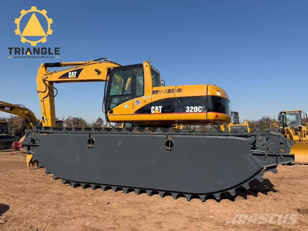 CAT 320 C L Amphibious Excavators