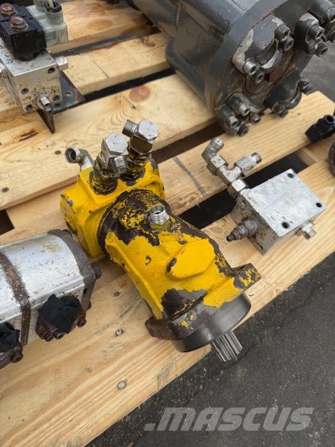 Sennebogen S 613 USED HYDRAULIC PARTS COMPLET Crane spares & accessories