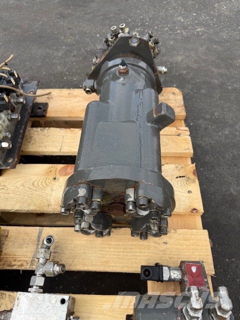 Sennebogen S 613 USED HYDRAULIC PARTS COMPLET Crane spares & accessories