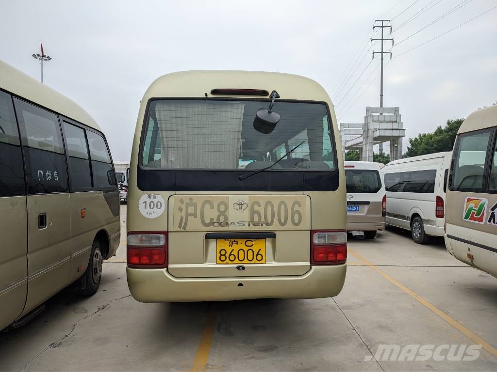 Toyota Coaster Bus 迷你巴士