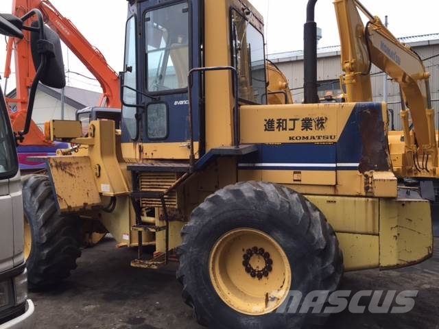 Komatsu WA150-1 Hjullastare