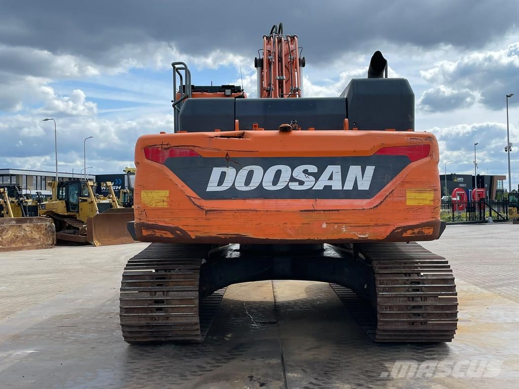 Doosan DX300LC-5 Excavadoras sobre orugas
