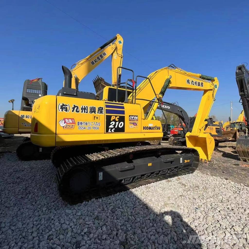 Komatsu PC 210 LC-8 حفارات زحافة