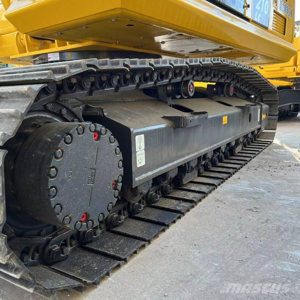 Komatsu PC 210 LC-8 حفارات زحافة