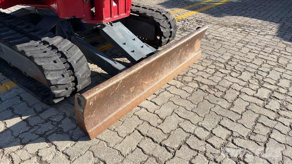 Takeuchi TB138FR Polovni specijalni bageri