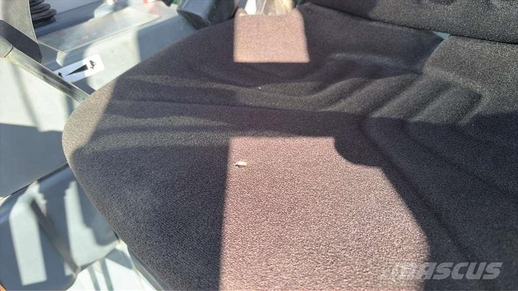 Takeuchi TB138FR Polovni specijalni bageri