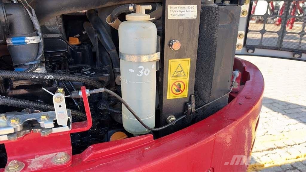 Takeuchi TB138FR 특수 굴삭기