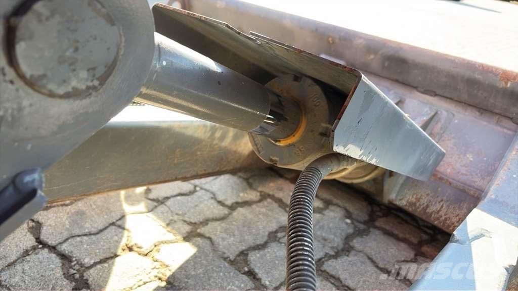 Takeuchi TB138FR Polovni specijalni bageri