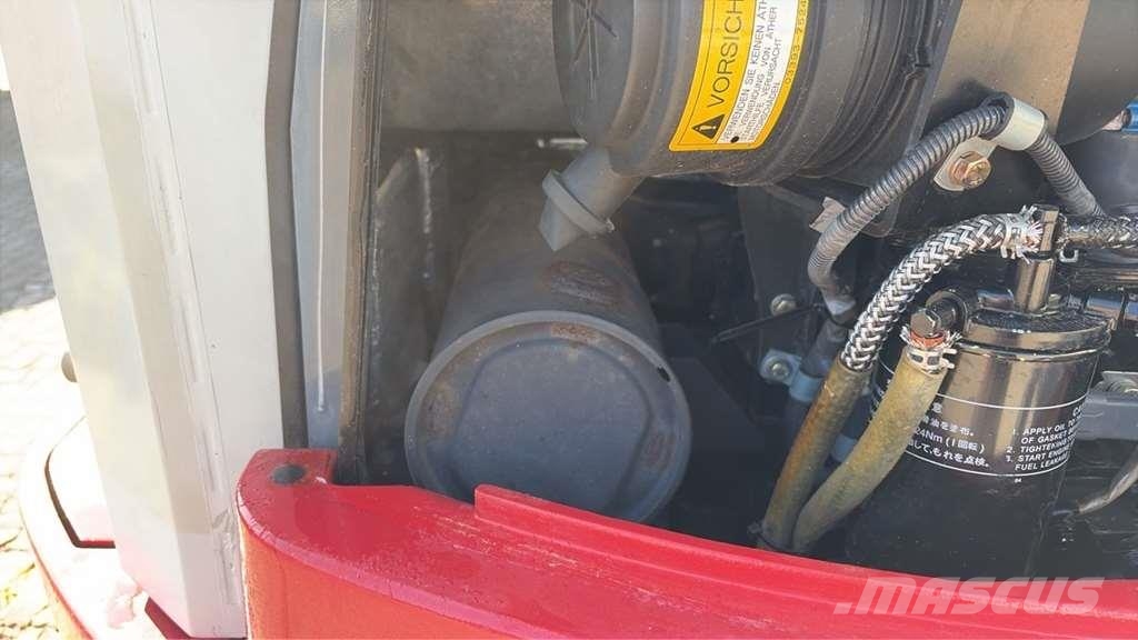 Takeuchi TB138FR Polovni specijalni bageri