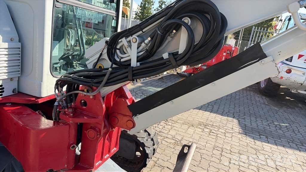 Takeuchi TB138FR 특수 굴삭기