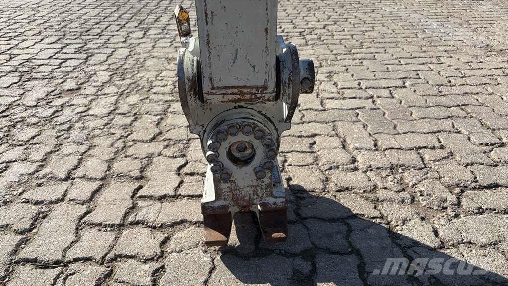 Takeuchi TB138FR Polovni specijalni bageri