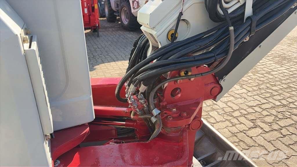 Takeuchi TB138FR Polovni specijalni bageri