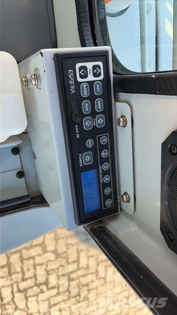 Takeuchi TB138FR Polovni specijalni bageri