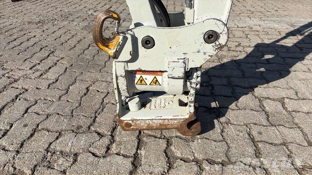 Takeuchi TB138FR Polovni specijalni bageri
