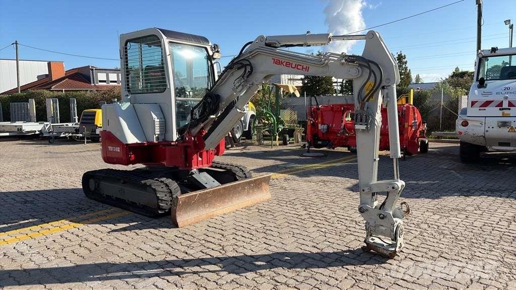 Takeuchi TB138FR 특수 굴삭기