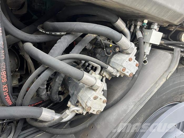 Volvo P 6870C Asfaltutleggere