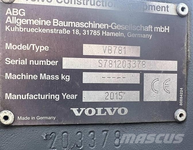 Volvo P 6870C Asfaltutleggere