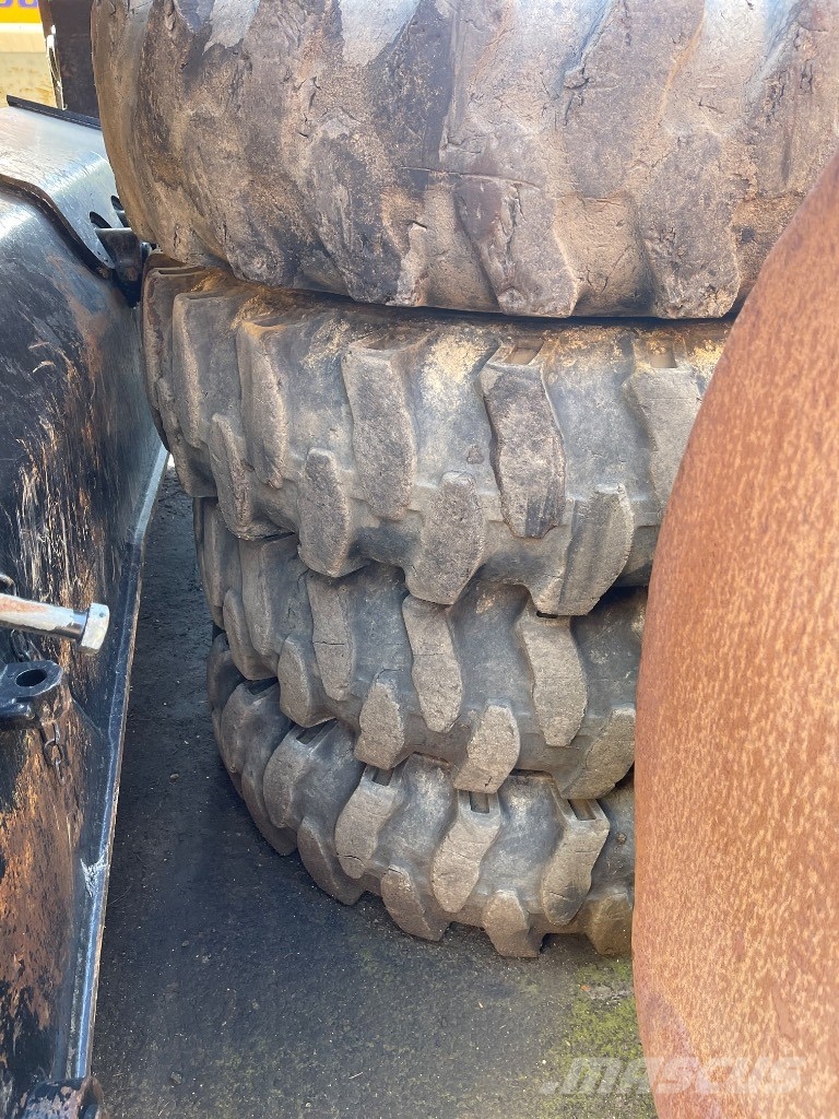 Komatsu PW 160 KOMPLETTRAD Ekskavatori uz riteņiem