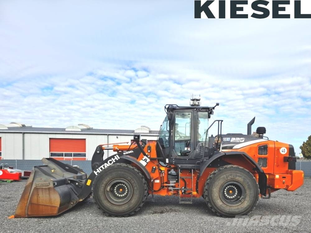 Hitachi ZW 220-7 Фронтальні навантажувачі