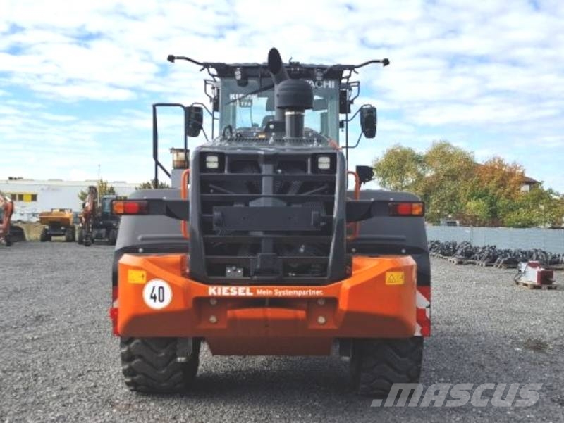 Hitachi ZW 220-7 Фронтальні навантажувачі