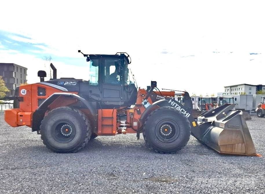 Hitachi ZW 220-7 Фронтальні навантажувачі