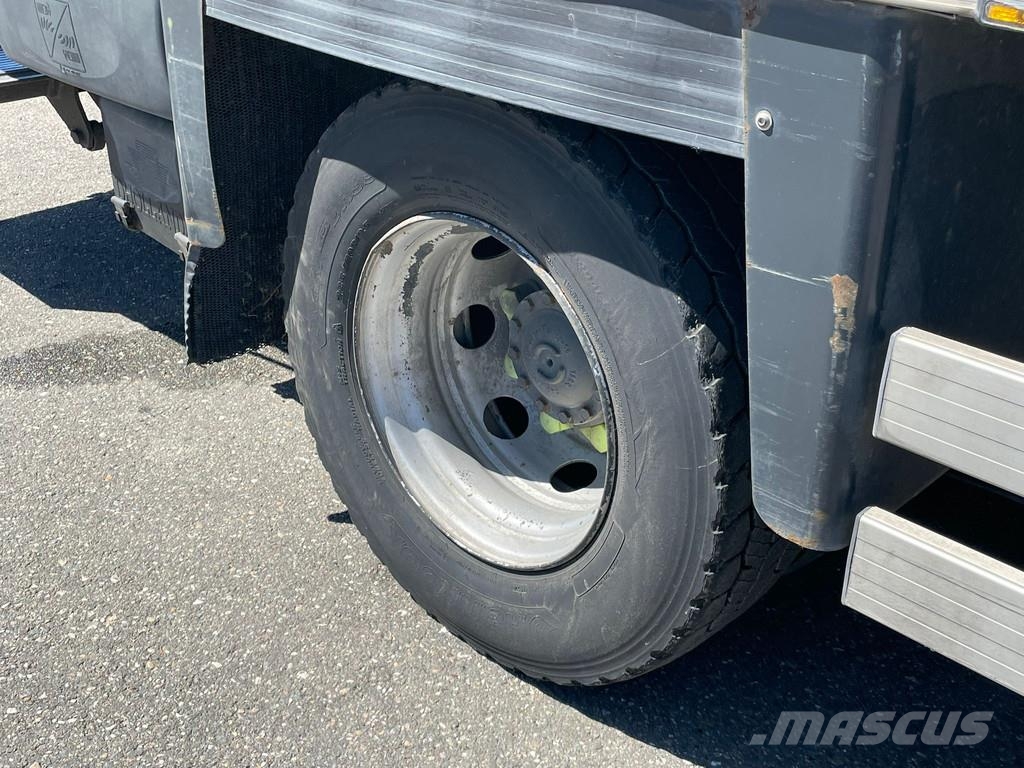 Iveco EUROCARGO ML150E25P Camion a temperatura controllata