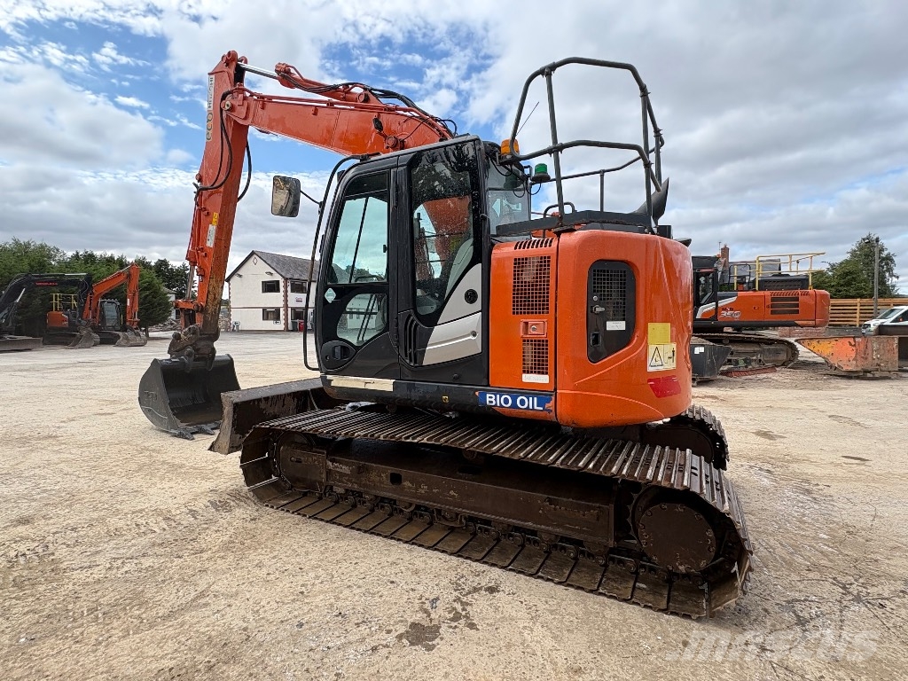 Hitachi ZX 135 US-6 Excavadoras sobre orugas