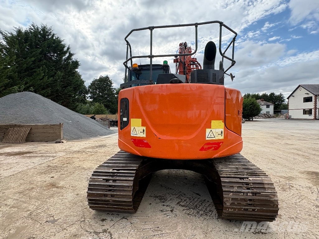 Hitachi ZX 135 US-6 Excavadoras sobre orugas
