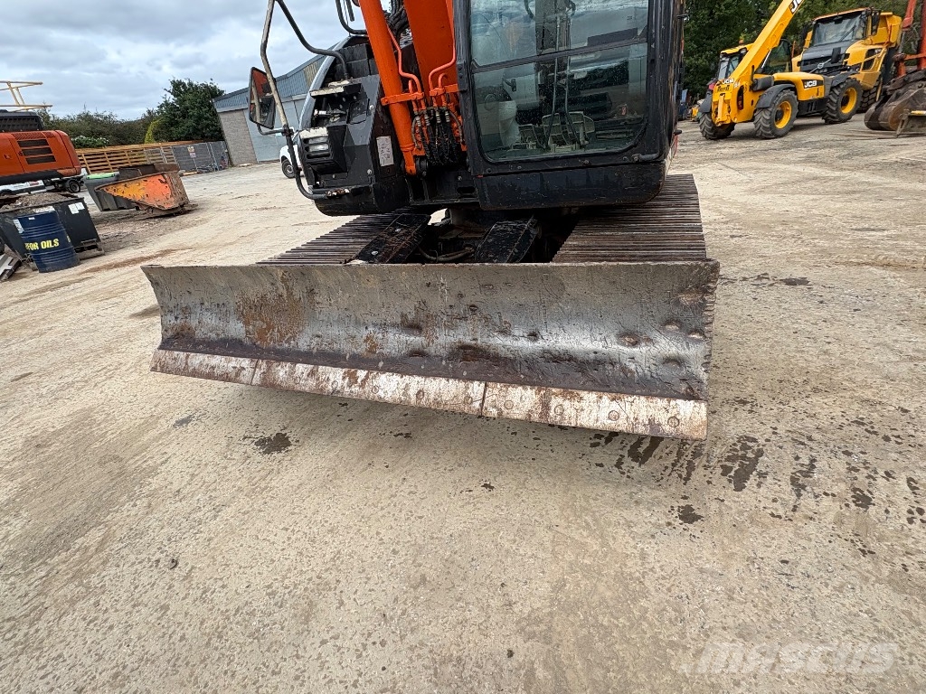 Hitachi ZX 135 US-6 Excavadoras sobre orugas