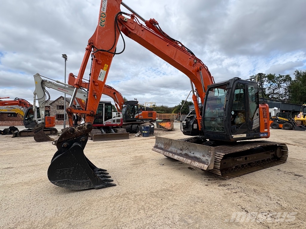 Hitachi ZX 135 US-6 Excavadoras sobre orugas