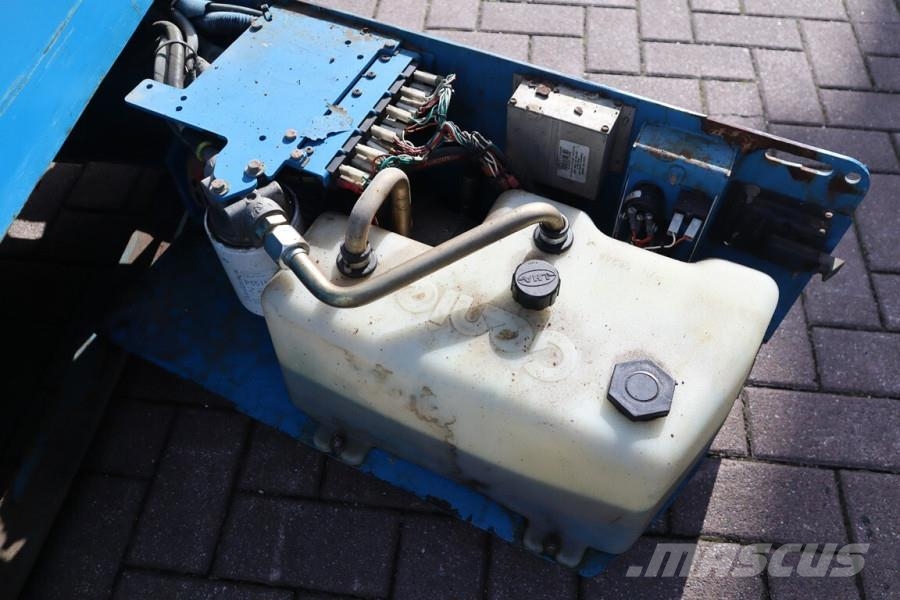 Genie GS1932 Electric, Working Height 7.8 m, 227kg Capac Škaraste platforme