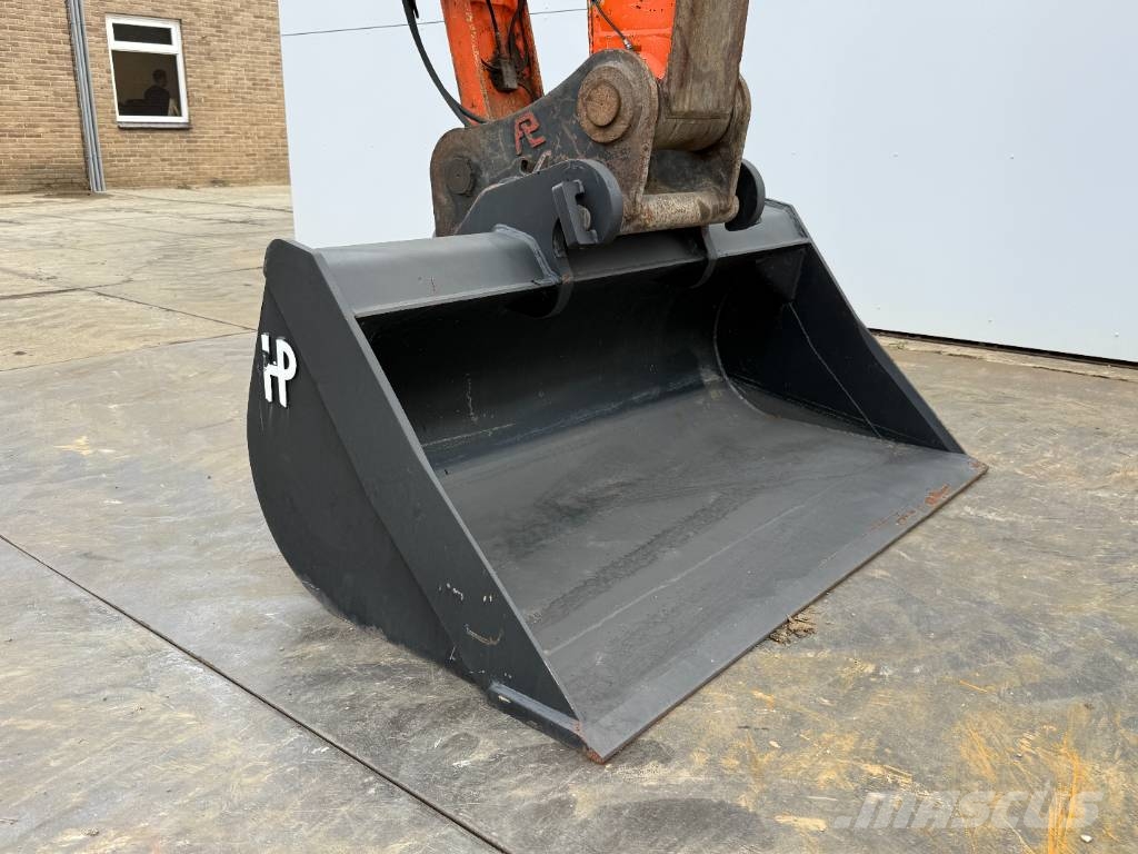 Hitachi ZX225LC-5B - New Bucket / Automatic Greasing / CAM Escavadeiras de esteiras